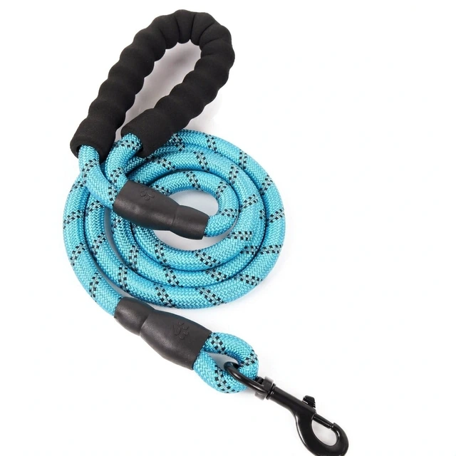 Studio packshot of a reflective braided rope dog lead with padded handle - reflective braided rope dog lead with padded handle and swivel snap hook - dog lead wholesale supplier